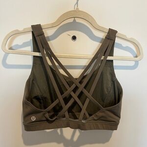 lululemon free to be wild bra sz 8 in olive